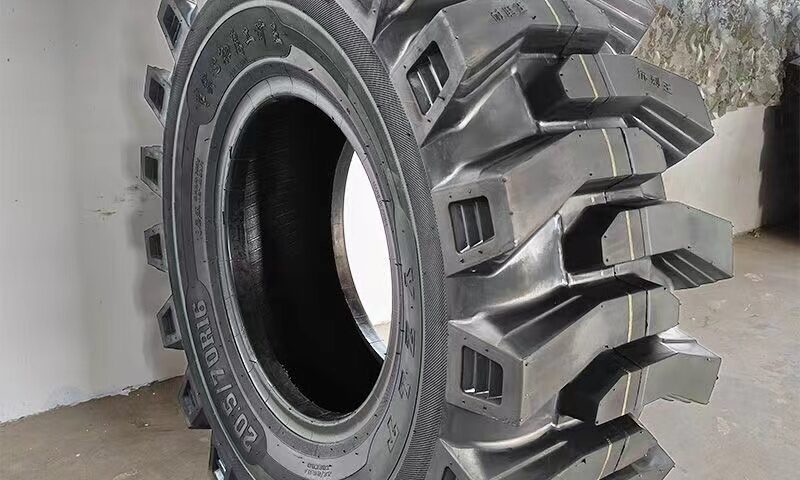 Off-road loader tire 20.5/70R16 semi-pneumatic