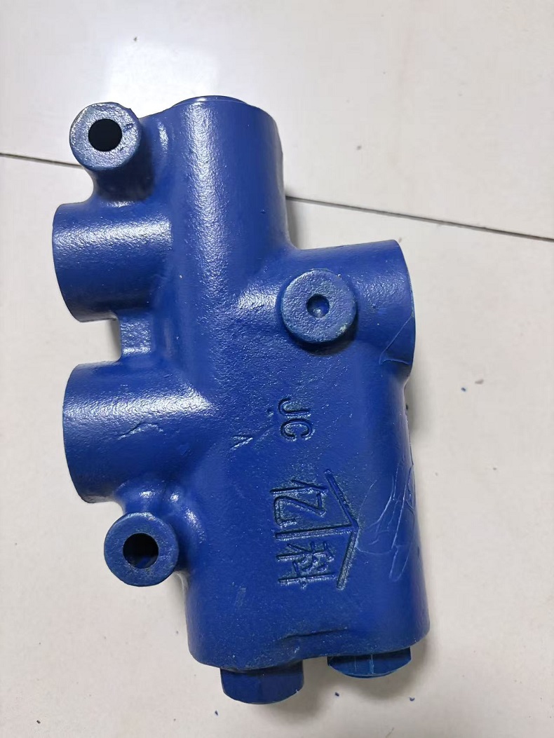 hydraulic priority valve for front loader