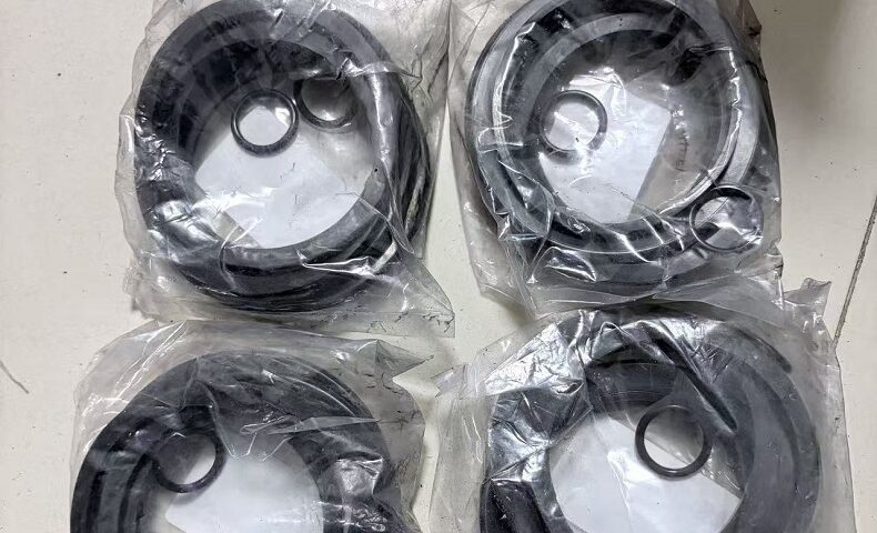 Brake caliper seal kit for heavy equipment and mixer trucks