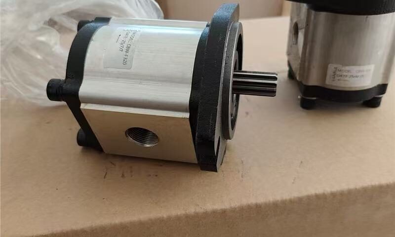 CBW-F320 hydraulic pump for Hightop HT10 and Rippa R10 mini excavator
